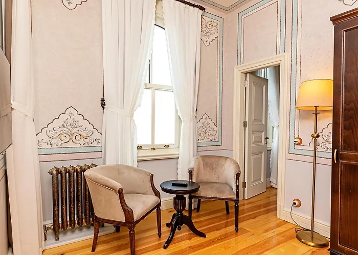 Meroddi Barnathan 3* Istanbul