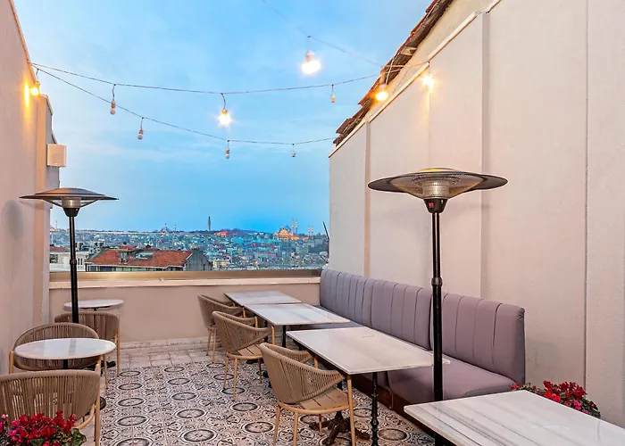 Meroddi Barnathan 3* Istanbul