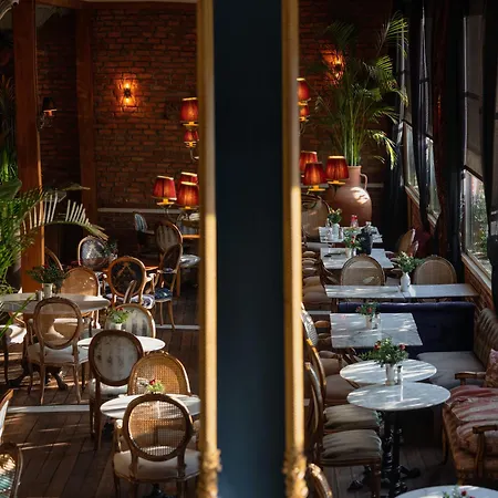 Meroddi Barnathan Istanbul