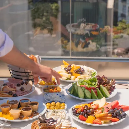 Meroddi Barnathan Hotel