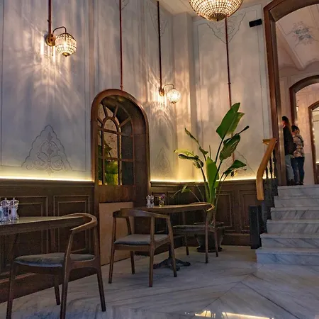 Meroddi Barnathan Hotel 3*