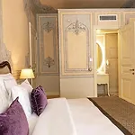 Meroddi Barnathan 3*