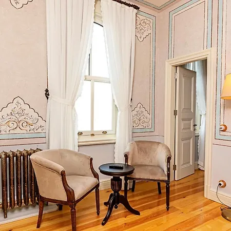 Meroddi Barnathan 3* Istanbul